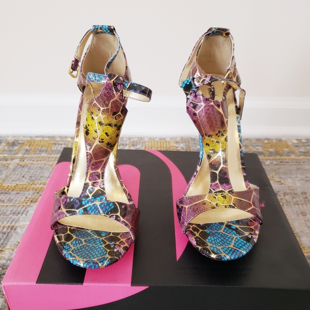 Michael Antonio Multicolor Snakeskin T-Strap Heeled Sandals | Size 7.5 | BNWT